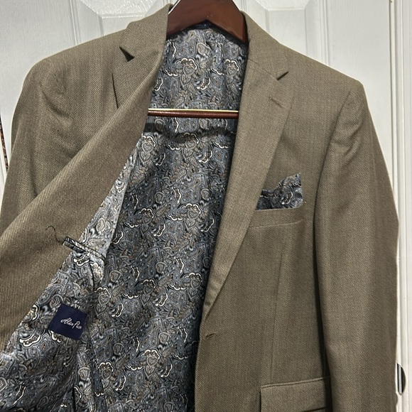 Size 40 R suit - Picture 2 of 8